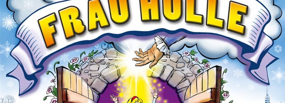 Illustration zum Märchen Frau Holle mit winterlicher Szenerie: Eine junge Frau tritt strahlend aus einem geöffneten Tor, während über ihr die Figur von Frau Holle erscheint und Schneeflocken herabfallen.