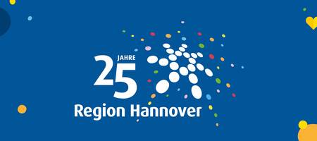 blauer Hintergrund, davor in weißer Schrift in Zeilen versetzt "25 Jahre Region Hannover", dazu das Logo der Region bestehtnd aus Punkten welche in einem Kreis angeordnet sind, davon gehen weitere Punkte nach außen ab.